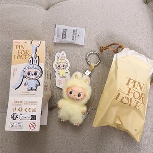 💛POP MART THE MONSTERS F -Pin for Love Servies Vinyl Plush Pendant